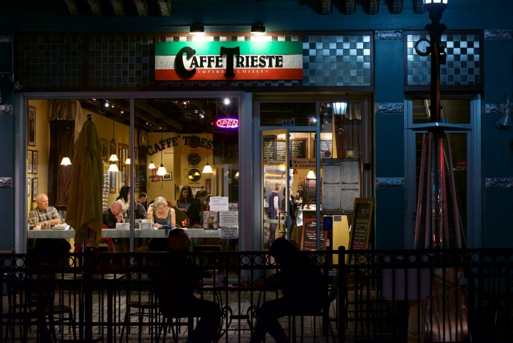 Stella And Dot Trunk Show At Caffe Trieste Social Wave 2 0 Beta