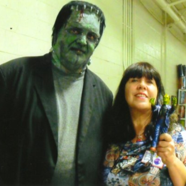 Having FUN at THE SAN JOSE SUPER TOY SHOW!